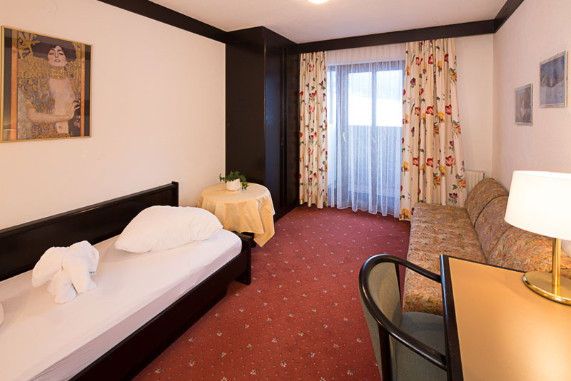 Einbettzimmer im Hotel Neue Burg
